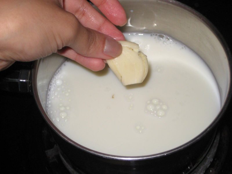 Чеснок с молоком
